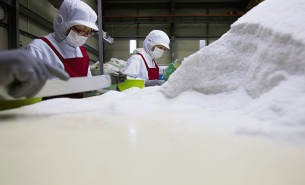 了解食盐检重秤如何剔除异常重量食盐并输送合格产品至包装工位