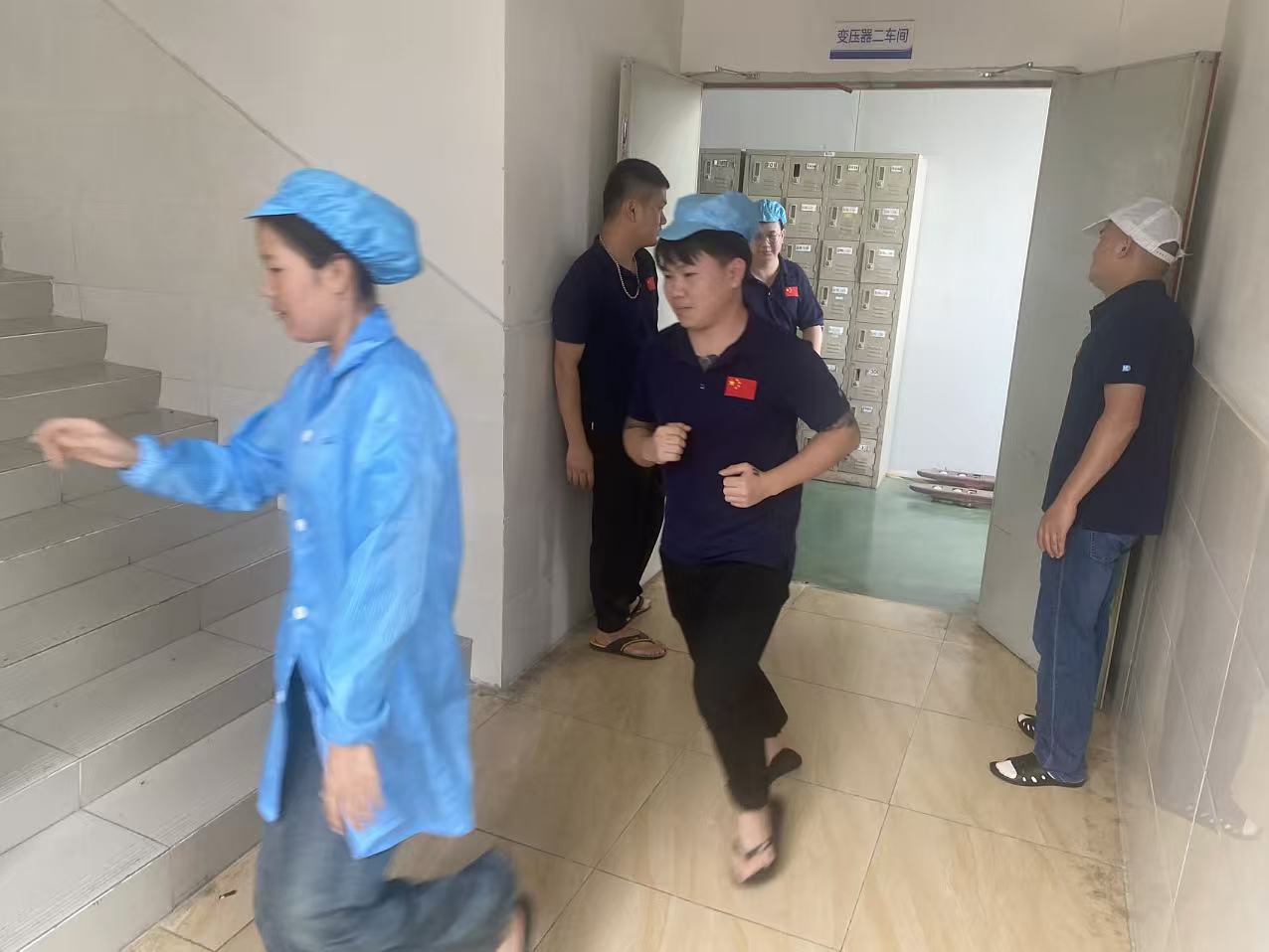 1759108343139831.jpg 安全疏离.jpg